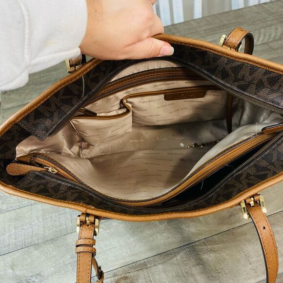 Michael Kors Preloved Jet Set Travel Large Tote Brown Size Large - Picture 8 of 11